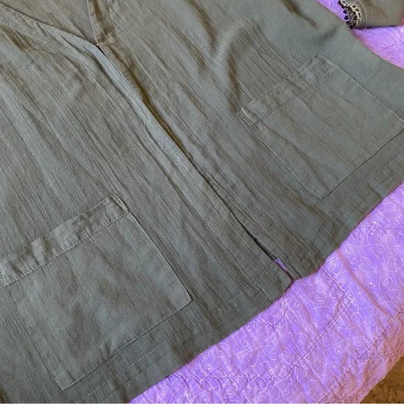 JOHNNY WAS fabulous linen top. Olive green. Hook closure. Beaded sleeves. Size M - Picture 6 of 8